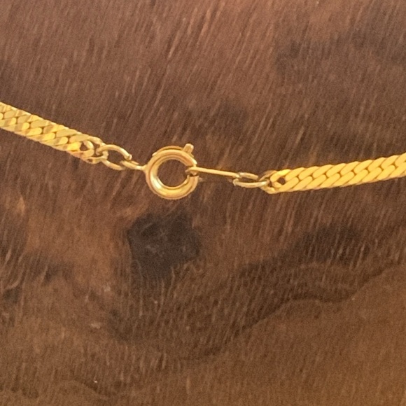 Four Vintage Gold Tone Bracelets 7-7.5” Faux Pearl AB Rhinestone - Picture 3 of 9